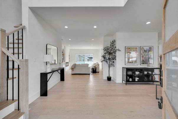 Interior, Recessed Lighting, Wood Texture Flooring
