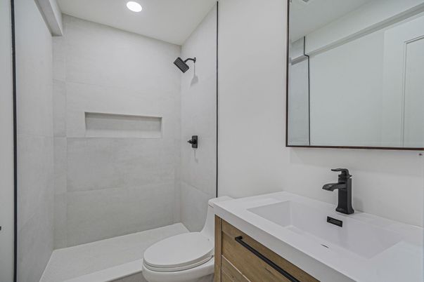 Bathroom, Interior, Recessed Lighting