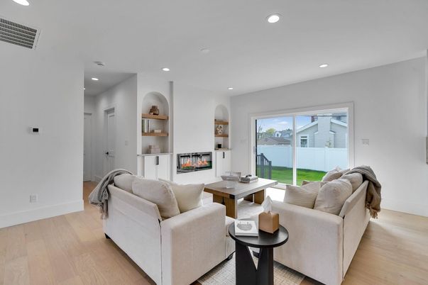 Interior, Living room, Recessed Lighting, Wood Texture Flooring