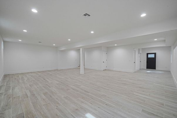 Empty room, Interior, Recessed Lighting, Wood Texture Flooring