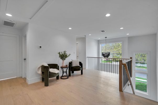 Interior, Pendant Lights, Recessed Lighting, Wood Texture Flooring