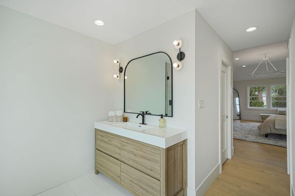 Bathroom, Bedroom, Interior, Recessed Lighting, Wood Texture Flooring