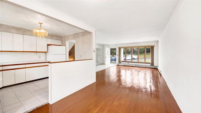 Chandelier, Interior, Kitchen, Wood Texture Flooring