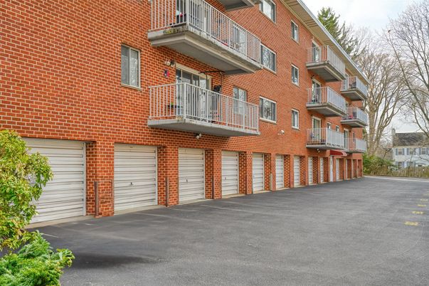 Attached, Exterior, Facade, Brick Facade, Rowhouse