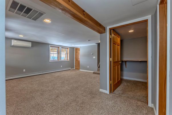 Empty room, Interior, Recessed Lighting, Wooden Beams