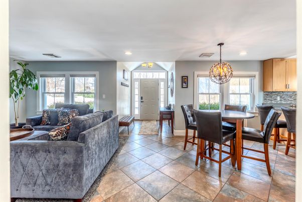 Chandelier, Dining room, Interior, Living room, Recessed Lighting