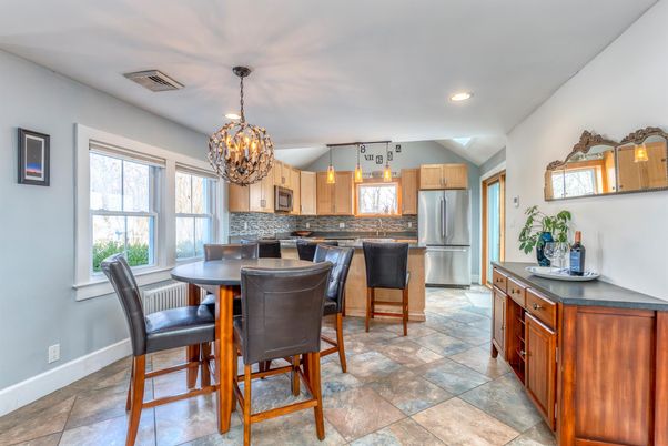 Dining room, Interior, Kitchen, Pendant Lights, Recessed Lighting, Stainless Steel Appliances