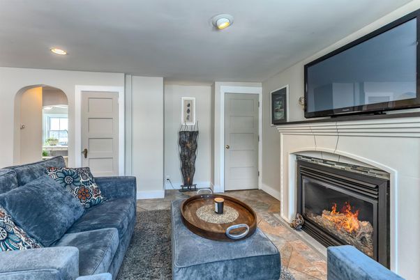 Fireplace, Interior, Living room, Recessed Lighting