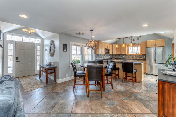 Chandelier, Dining room, Interior, Kitchen, Pendant Lights, Recessed Lighting, Stainless Steel Appliances