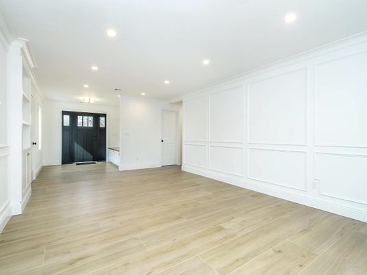 Empty room, Interior, Recessed Lighting, Wood Texture Flooring