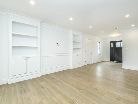 Empty room, Interior, Recessed Lighting, Wood Texture Flooring