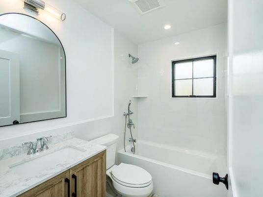 Bathroom, Interior, Recessed Lighting