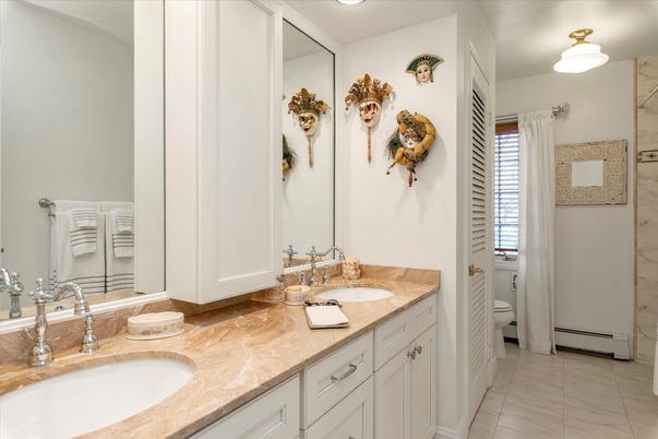 Bathroom, Dual Sink Vanities, Interior