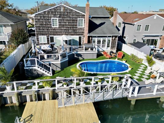 Exterior, Lake, Pool
