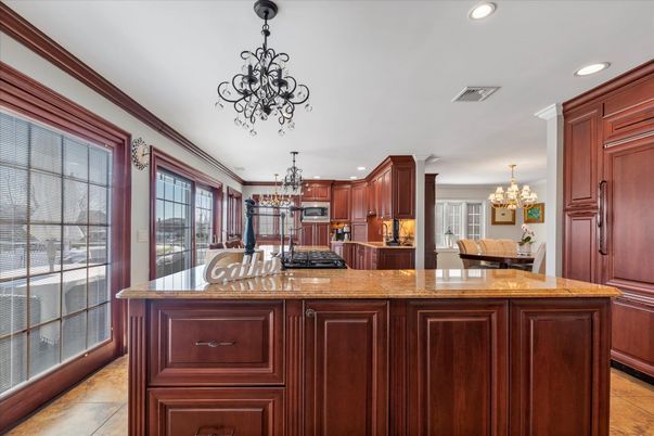 Chandelier, Dining room, Interior, Kitchen, Recessed Lighting, Stainless Steel Appliances