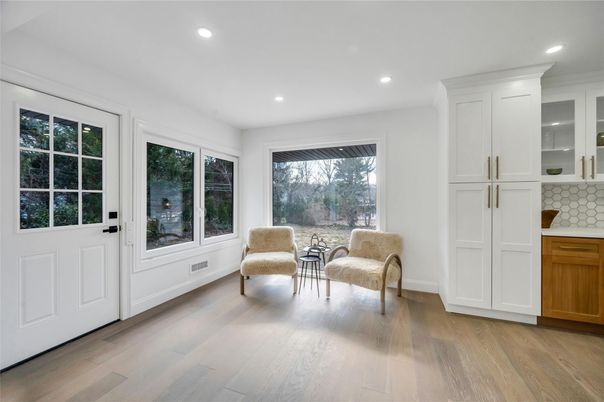 Interior, Recessed Lighting, Wood Texture Flooring