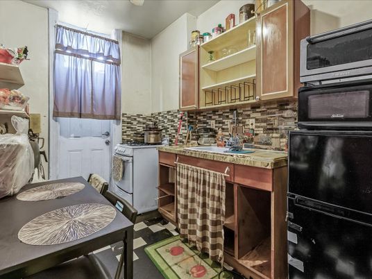 Interior, Kitchen, Tile Countertops