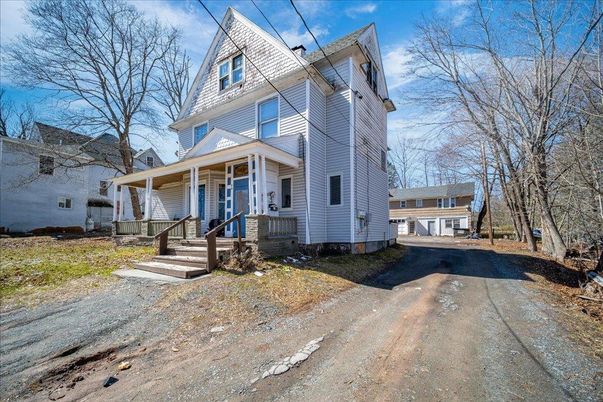 Exterior, Facade, Queen Anne Victorian
