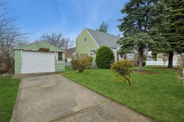 Backyard, Detached Garage, Exterior