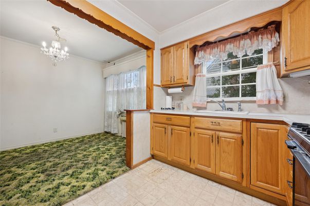 Chandelier, Interior, Kitchen