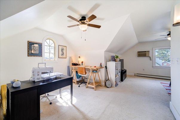 Home Office, Interior