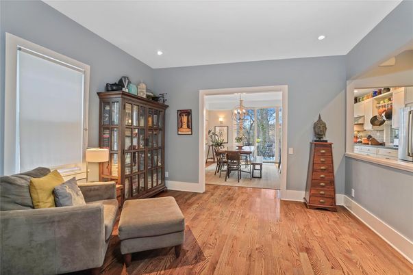 Chandelier, Dining room, Interior, Recessed Lighting, Wood Texture Flooring