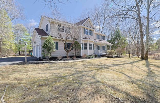 Attached, Backyard, Exterior, Facade, Queen Anne Victorian