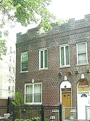 Exterior, Facade, Brick Facade, Rowhouse
