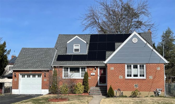 Attached, Exterior, Facade, Brick Facade, Cape Cod