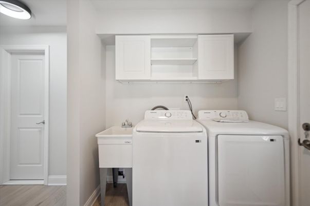 Interior, Washer, Wood Texture Flooring