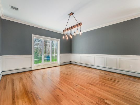 Empty room, Interior, Pendant Lights, Wood Texture Flooring
