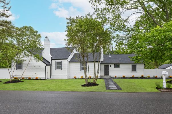 Backyard, Exterior, Facade, Cape Cod