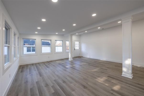 Empty room, Interior, Recessed Lighting, Wood Texture Flooring