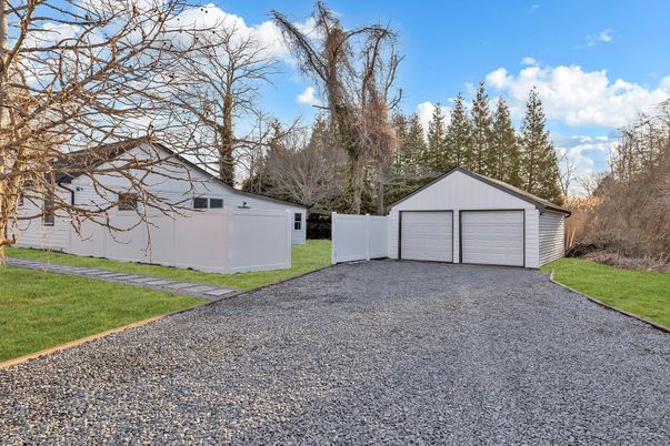 Detached Garage, Exterior