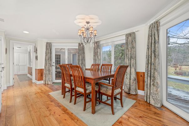 Chandelier, Dining room, Interior, Recessed Lighting, Wood Texture Flooring