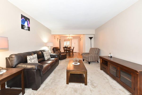 Chandelier, Dining room, Interior, Living room
