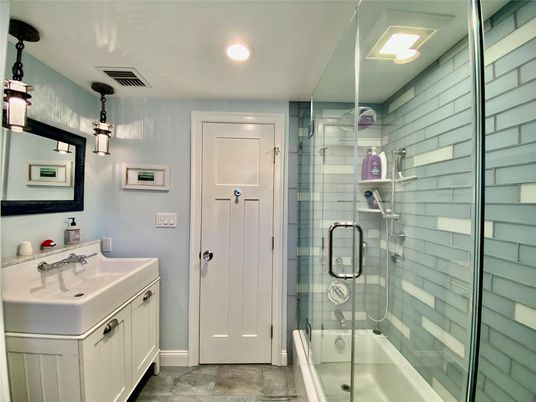 Bathroom, Glass Shower, Interior, Pendant Lights, Recessed Lighting