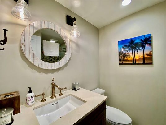 Bathroom, Interior, Recessed Lighting