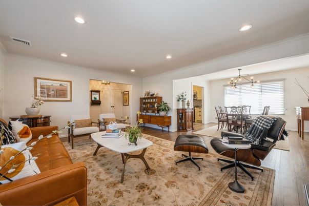 Chandelier, Dining room, Interior, Living room, Recessed Lighting, Wood Texture Flooring