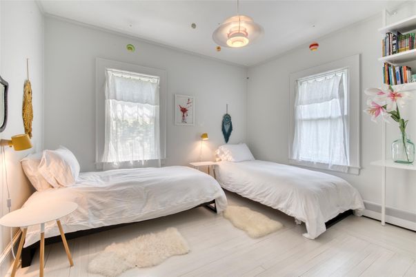 Bedroom, Interior, Pendant Lights, Wood Texture Flooring