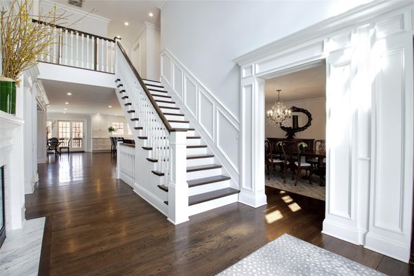 Chandelier, Dining room, Interior, Recessed Lighting, Wood Texture Flooring