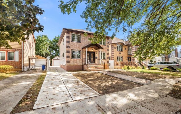 Exterior, Facade, Brick Facade, French Provincial
