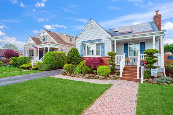 Exterior, Facade, Solar Panels, Queen Anne Victorian