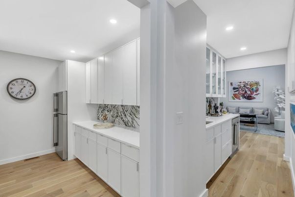 Interior, Kitchen, Living room, Recessed Lighting, Wood Texture Flooring