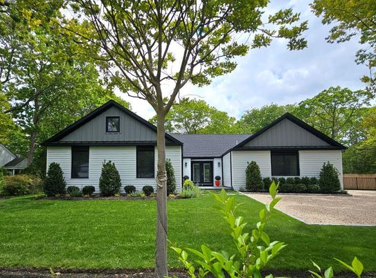 Backyard, Exterior, Facade, Ranch