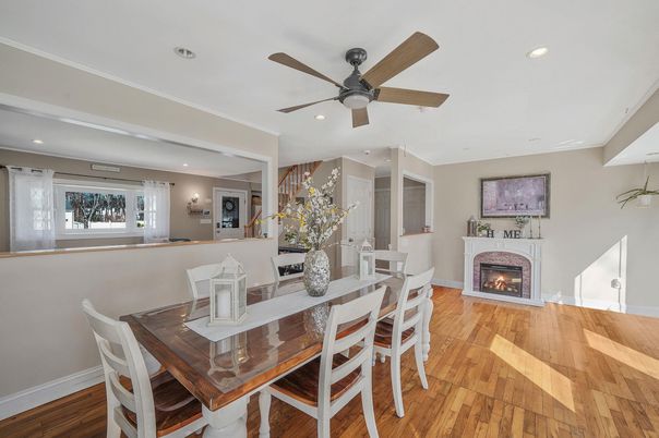 Dining room, Fireplace, Interior, Recessed Lighting, Wood Texture Flooring