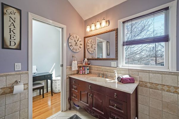 Bathroom, Interior, Wood Texture Flooring