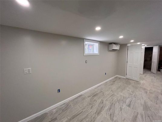 Empty room, Interior, Marble, Recessed Lighting