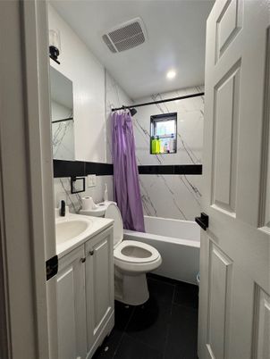Bathroom, Interior, Marble Walls, Recessed Lighting