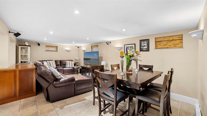 Dining room, Interior, Living room, Recessed Lighting